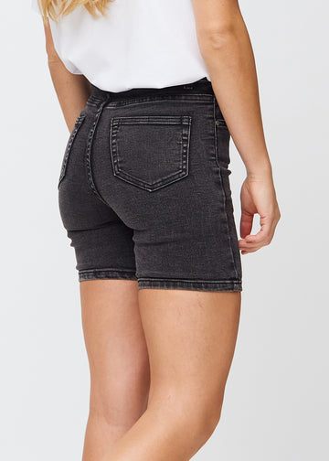 Mørkegrå denim skinny short shorts set bagfra tæt på for at vise detaljer.
