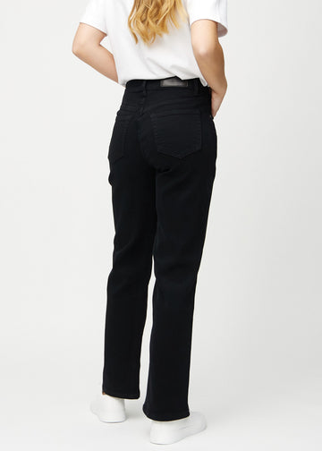Black loose jeans seen from the back, so the entire product can be seen.