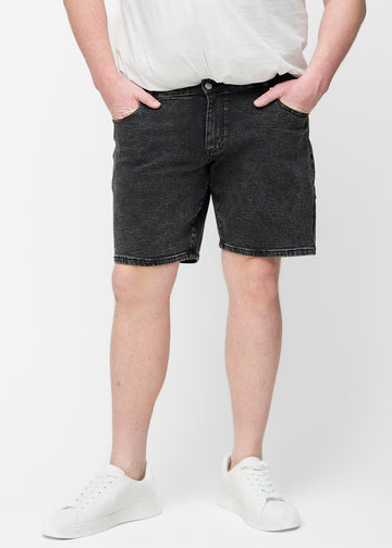 Dark grey denim shorts for men in the colour Shadows with a regular fit seen from the front on a plus-size model.